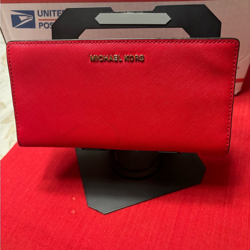 Michael Kors Scarlet Clutch red wallet